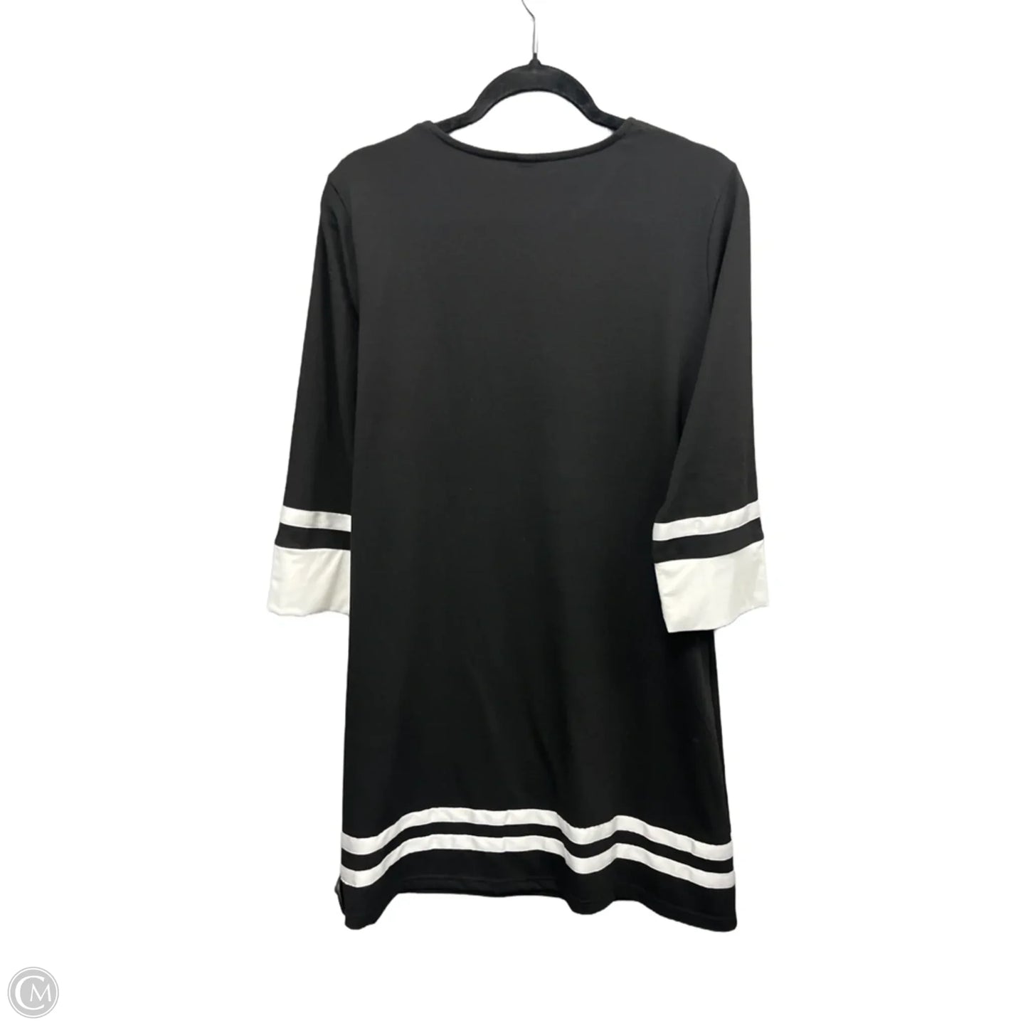 Dress Casual Short By Clothes Mentor In Black, Size: M