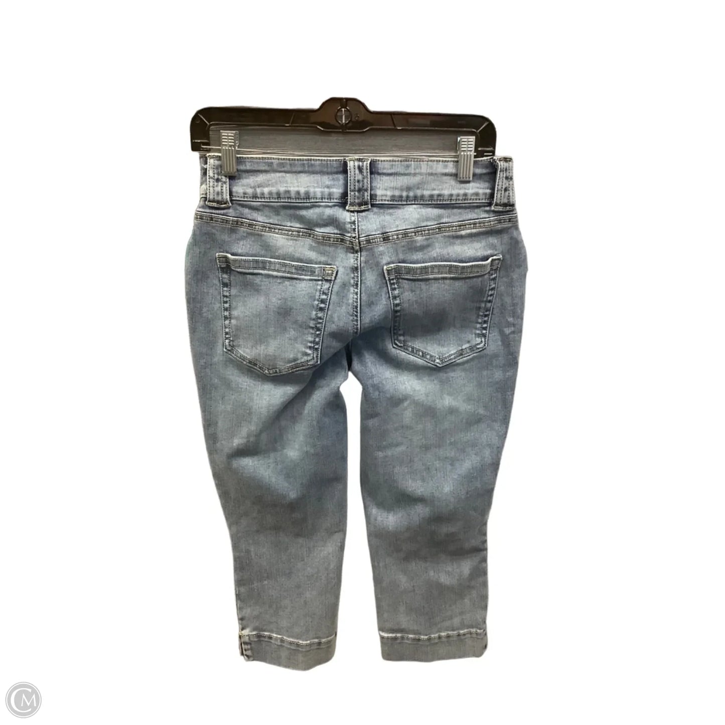 Capris By Maurices In Blue Denim, Size: 6