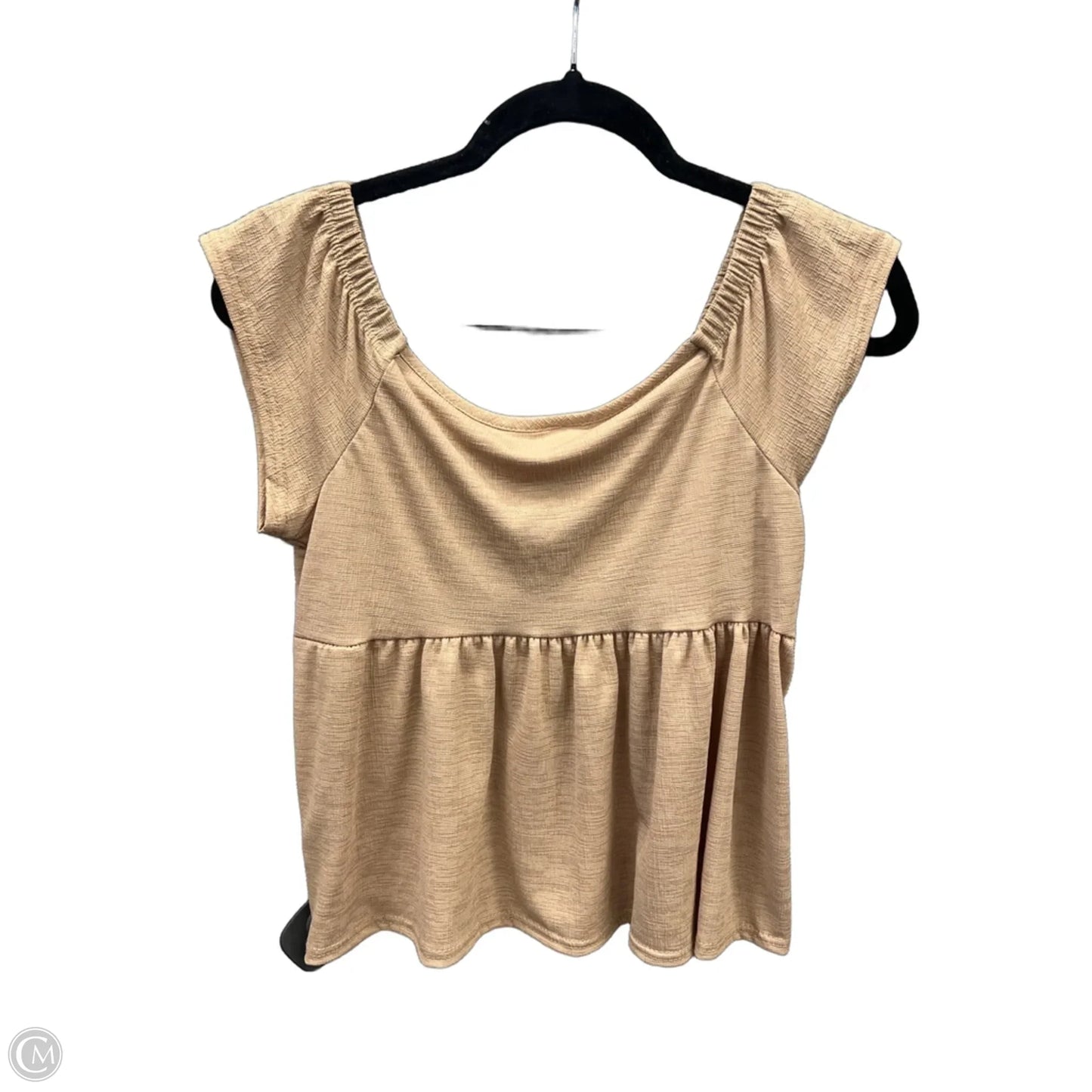 Top Short Sleeve By Clothes Mentor In Beige, Size: M