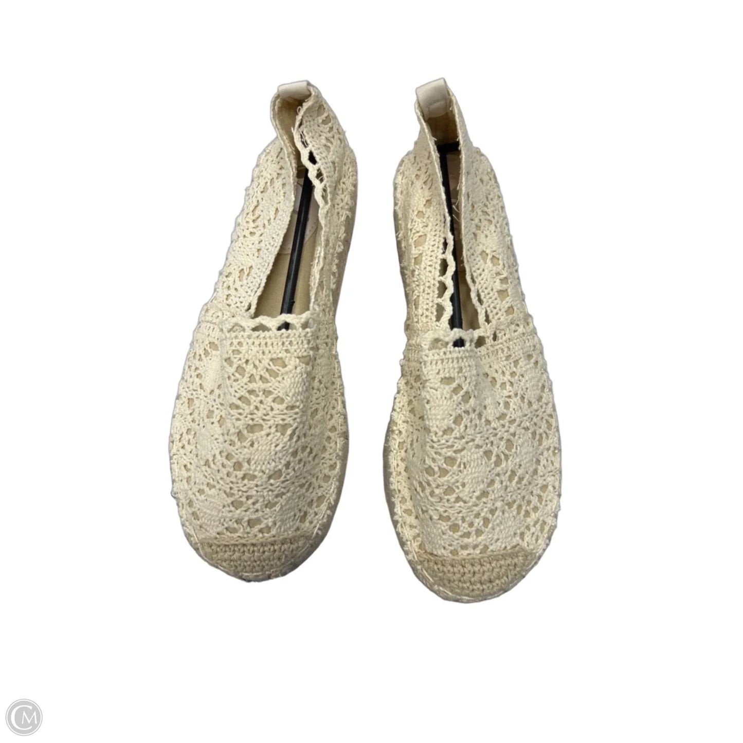 Shoes Flats By Clothes Mentor In Cream, Size: 7