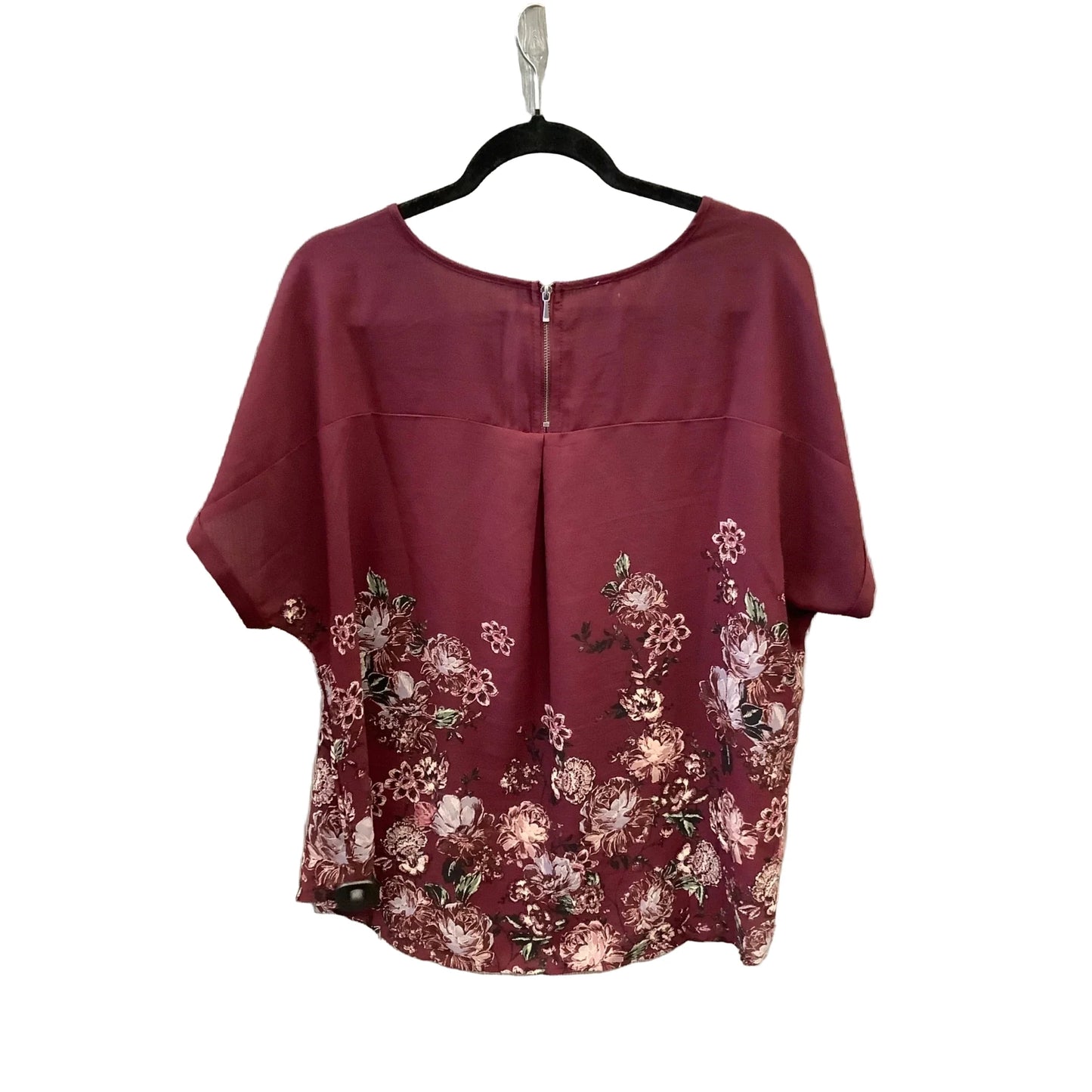 Top Short Sleeve By Maurices In Red, Size: Xl