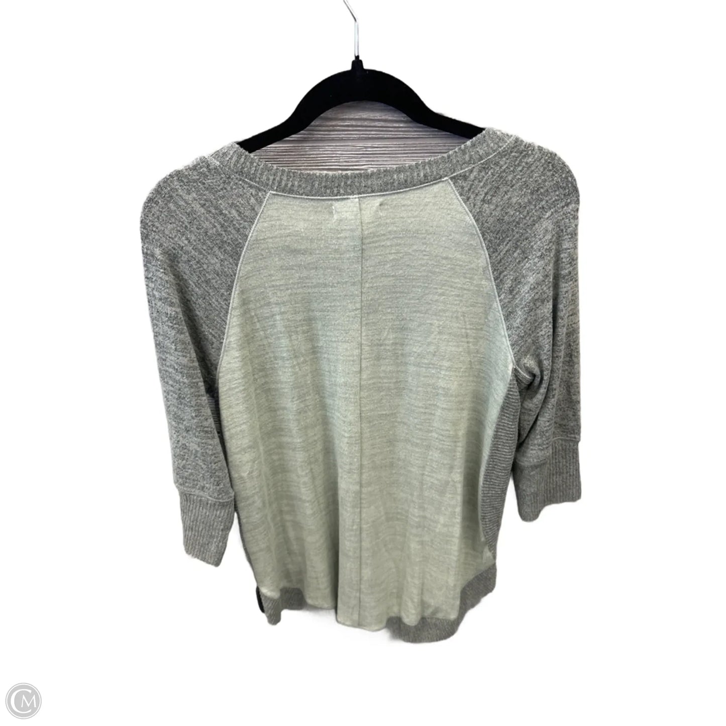 Top Long Sleeve By Maurices In Green, Size: M