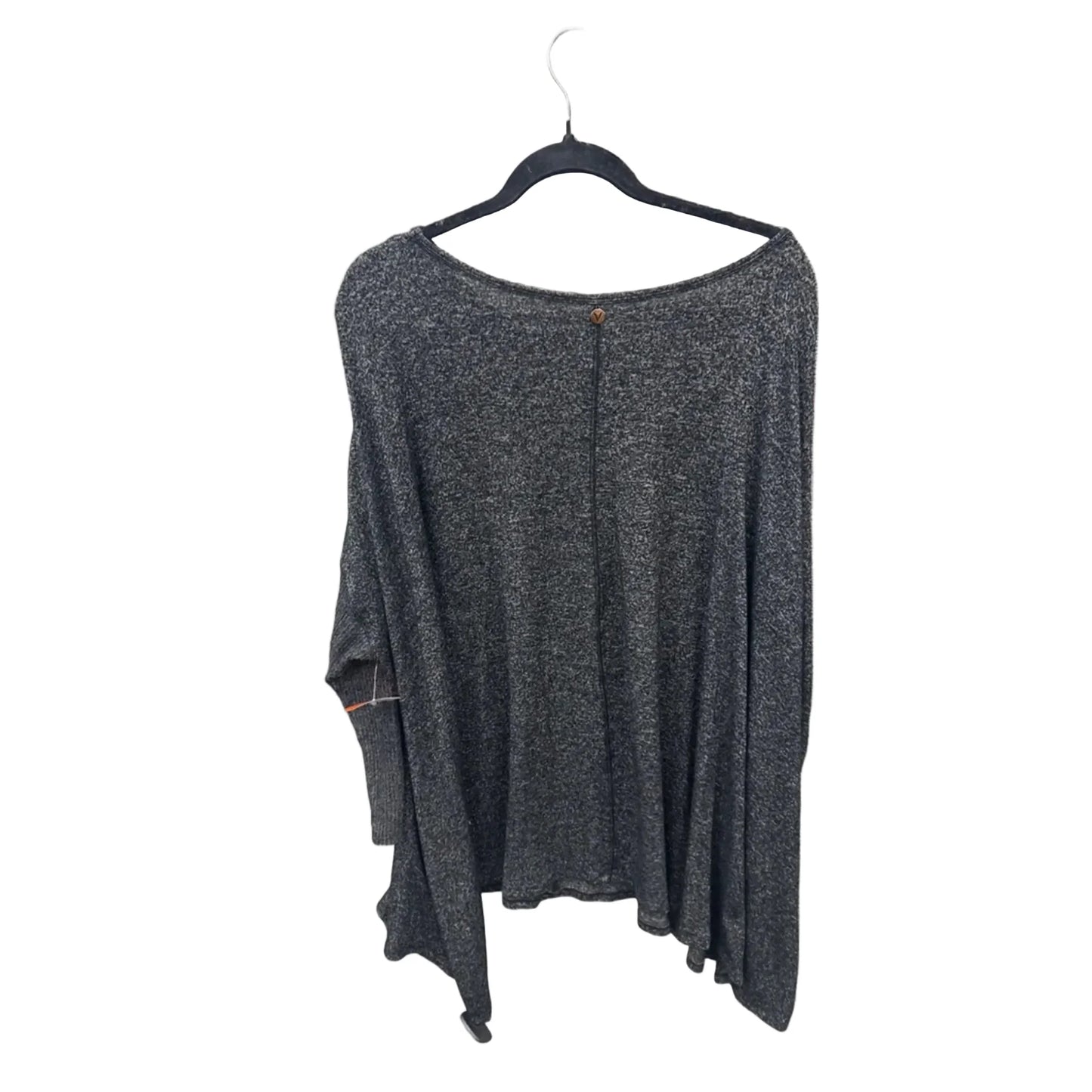 Athletic Top Long Sleeve Crewneck By Livi Active In Grey, Size: 2x