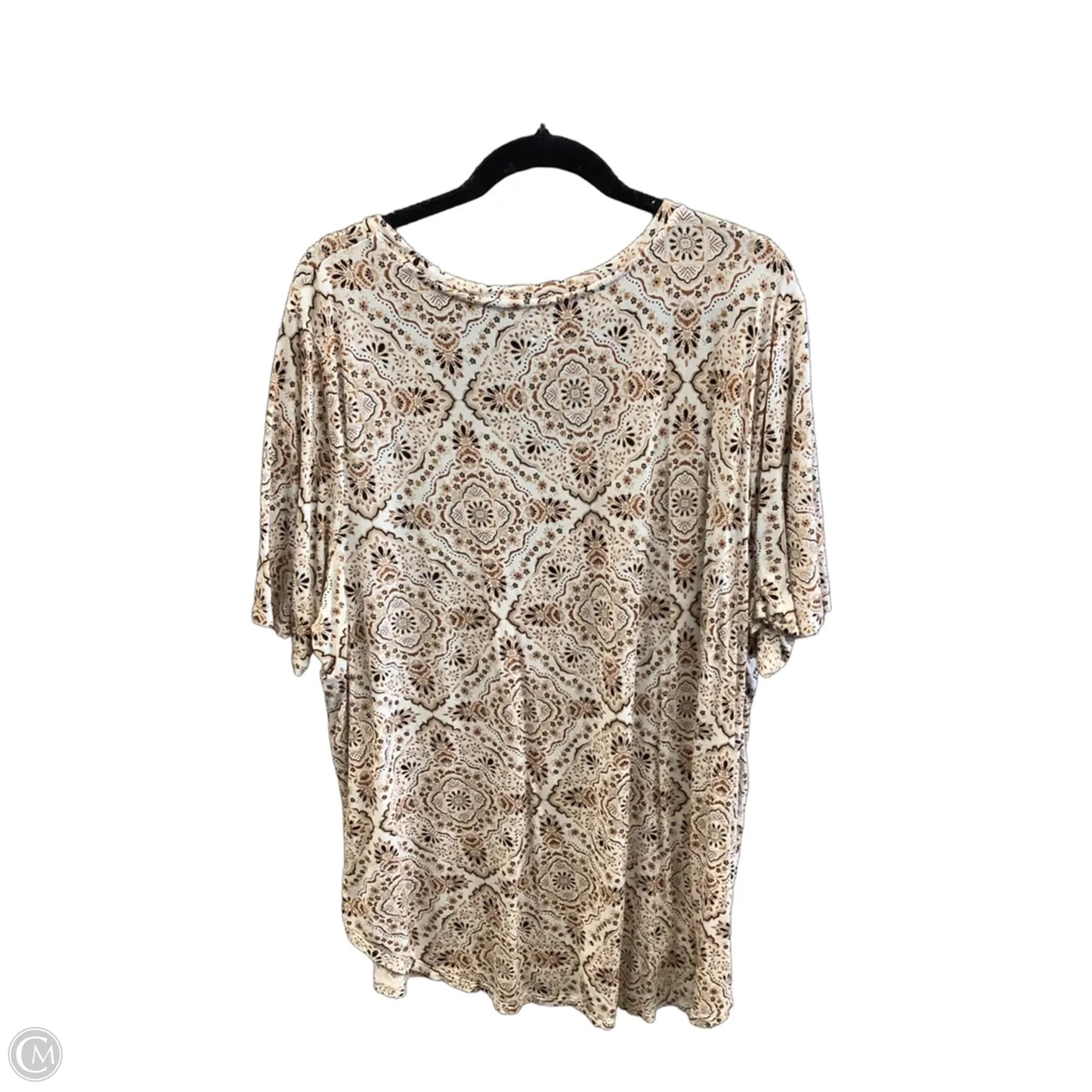 Top Short Sleeve By Maurices In Cream, Size: 3x