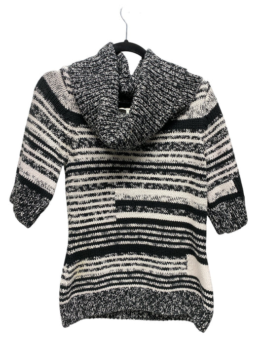 Sweater Short Sleeve By White House Black Market  Size: M