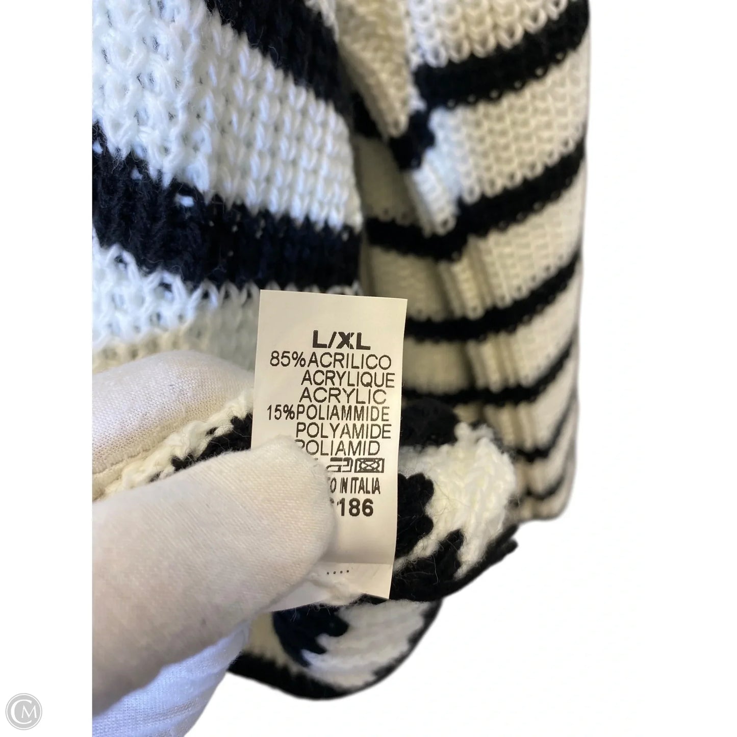 Sweater By Clothes Mentor In Black & White, Size: L