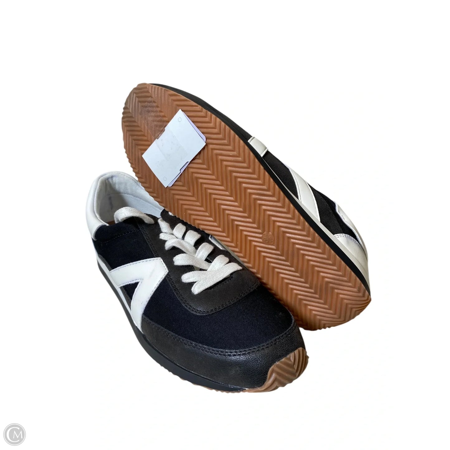 Shoes Athletic By Loft In Black & White, Size: 8.5