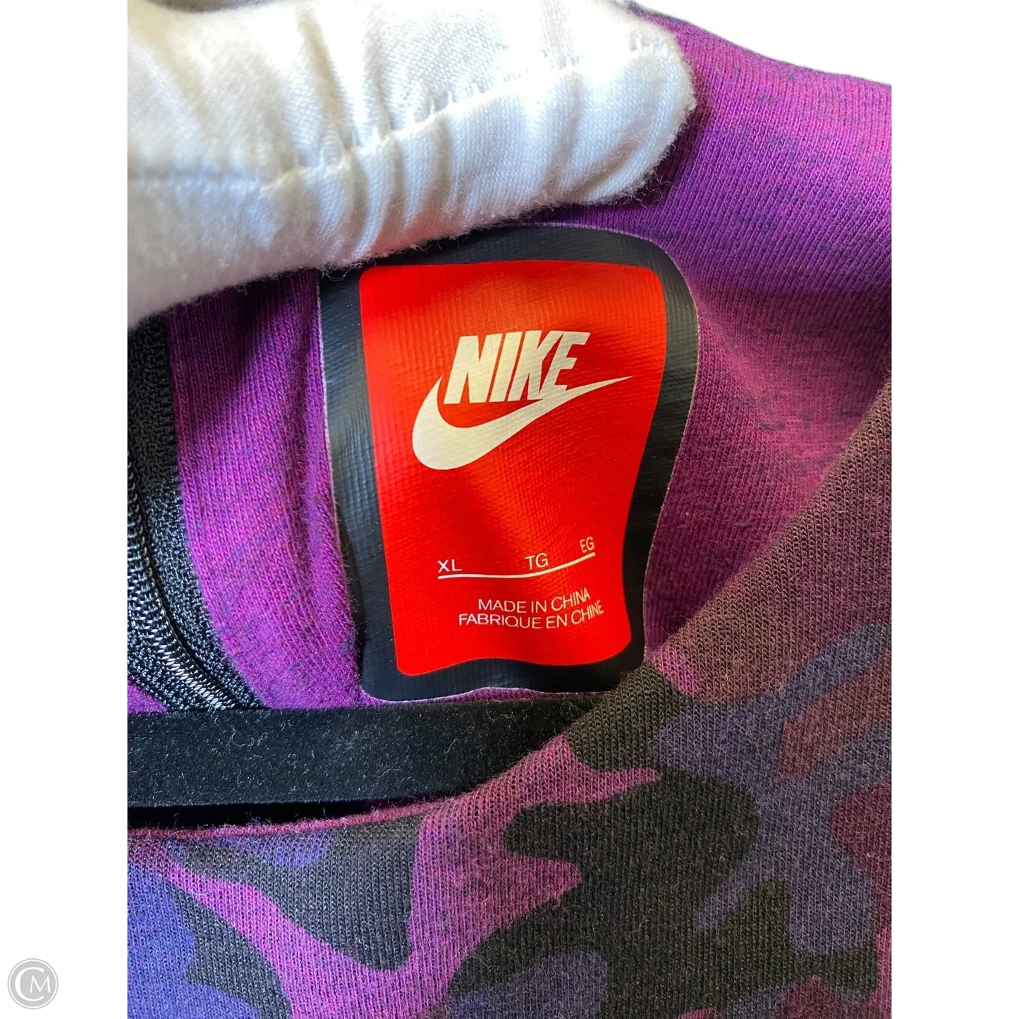 Athletic Sweatshirt Crewneck By Nike In Multi-colored, Size: Xl