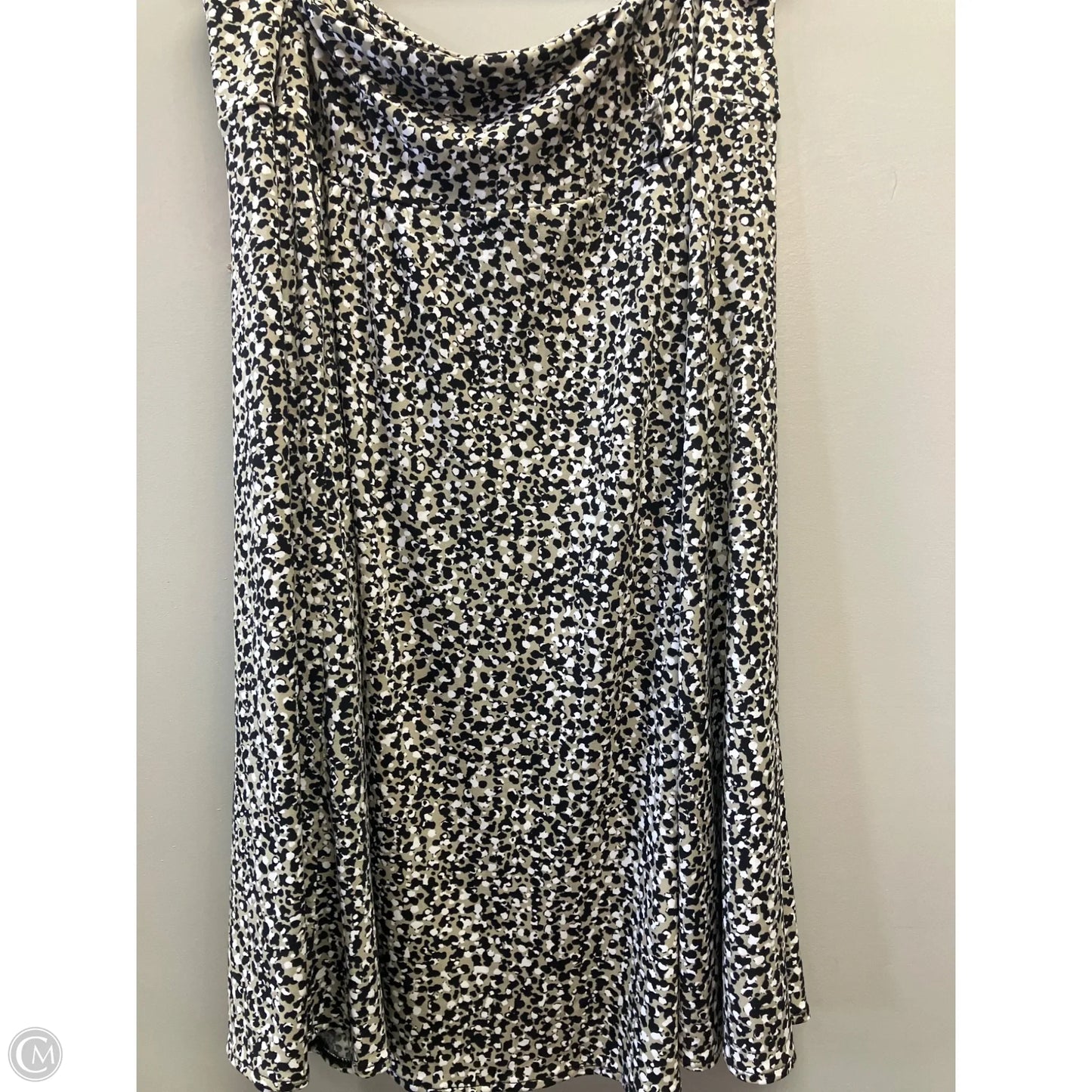 Skirt Maxi By Clothes Mentor In Leopard Print, Size: M