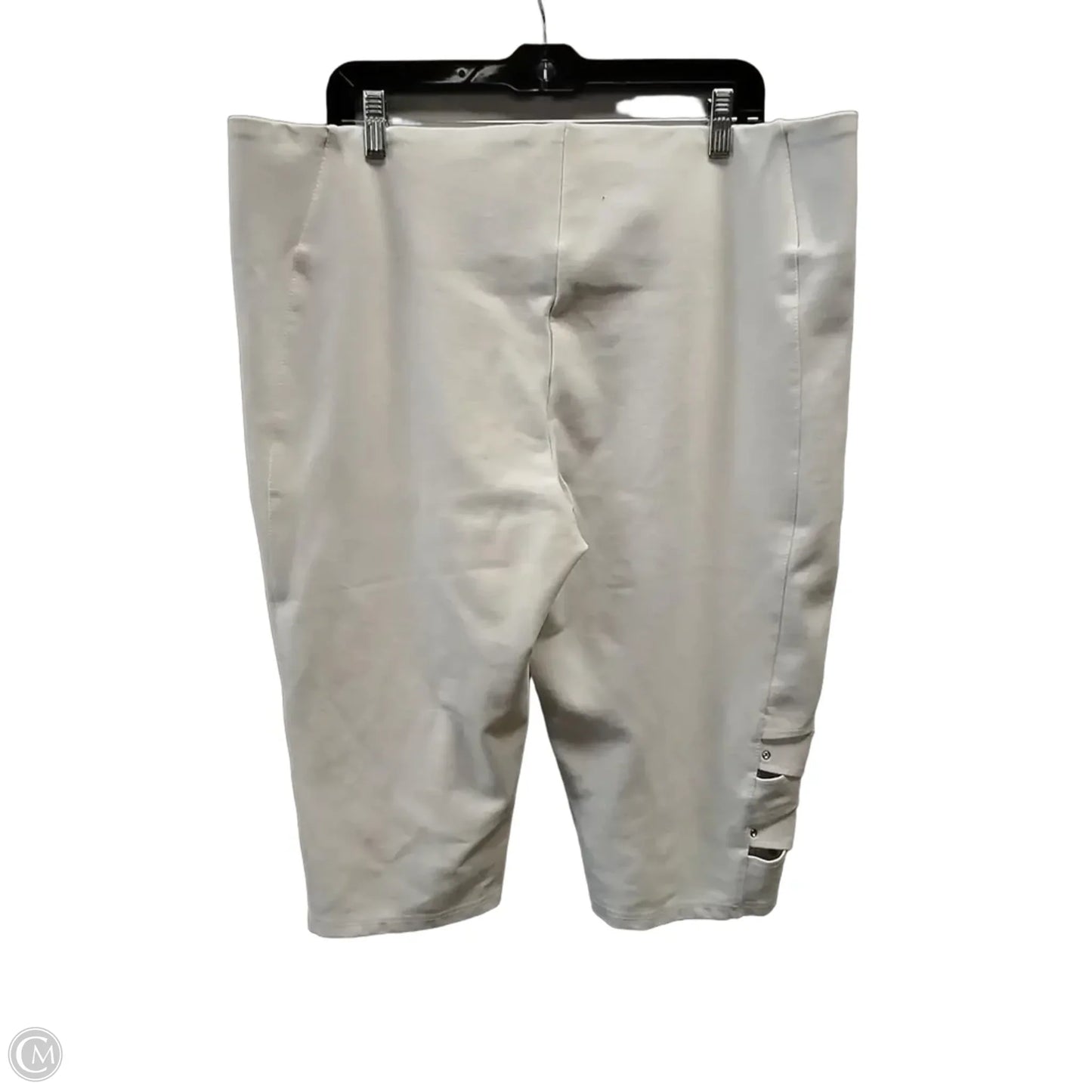 Pants Cropped By Clothes Mentor In White, Size: 2x
