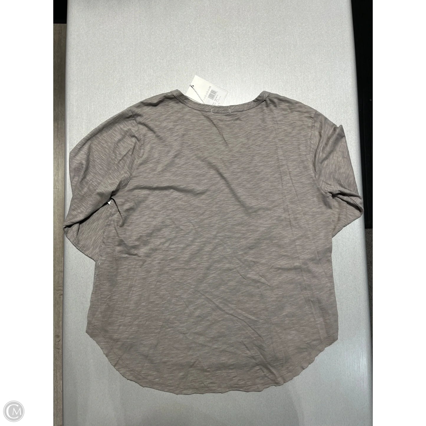Top Long Sleeve By MODODOC In Grey, Size: Xl