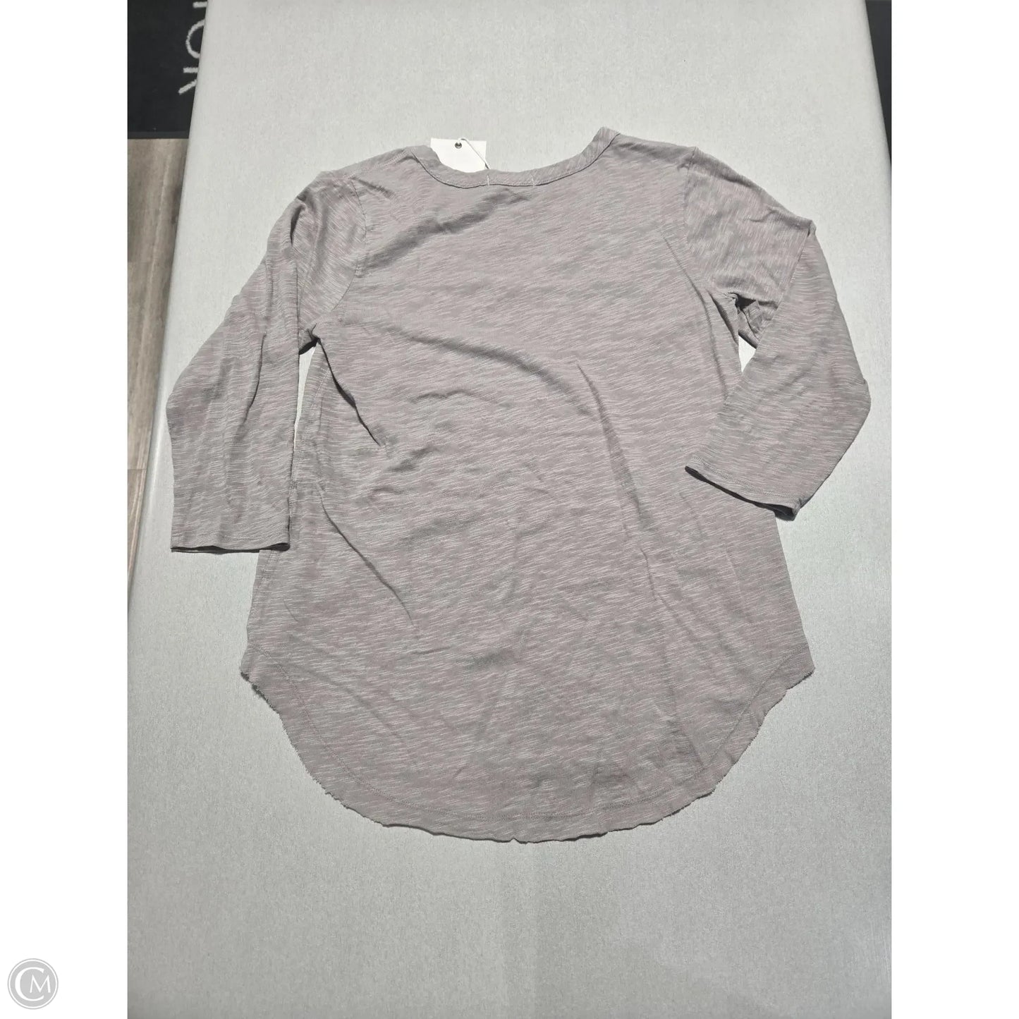 Top Long Sleeve By Cmc In Grey, Size: Xs