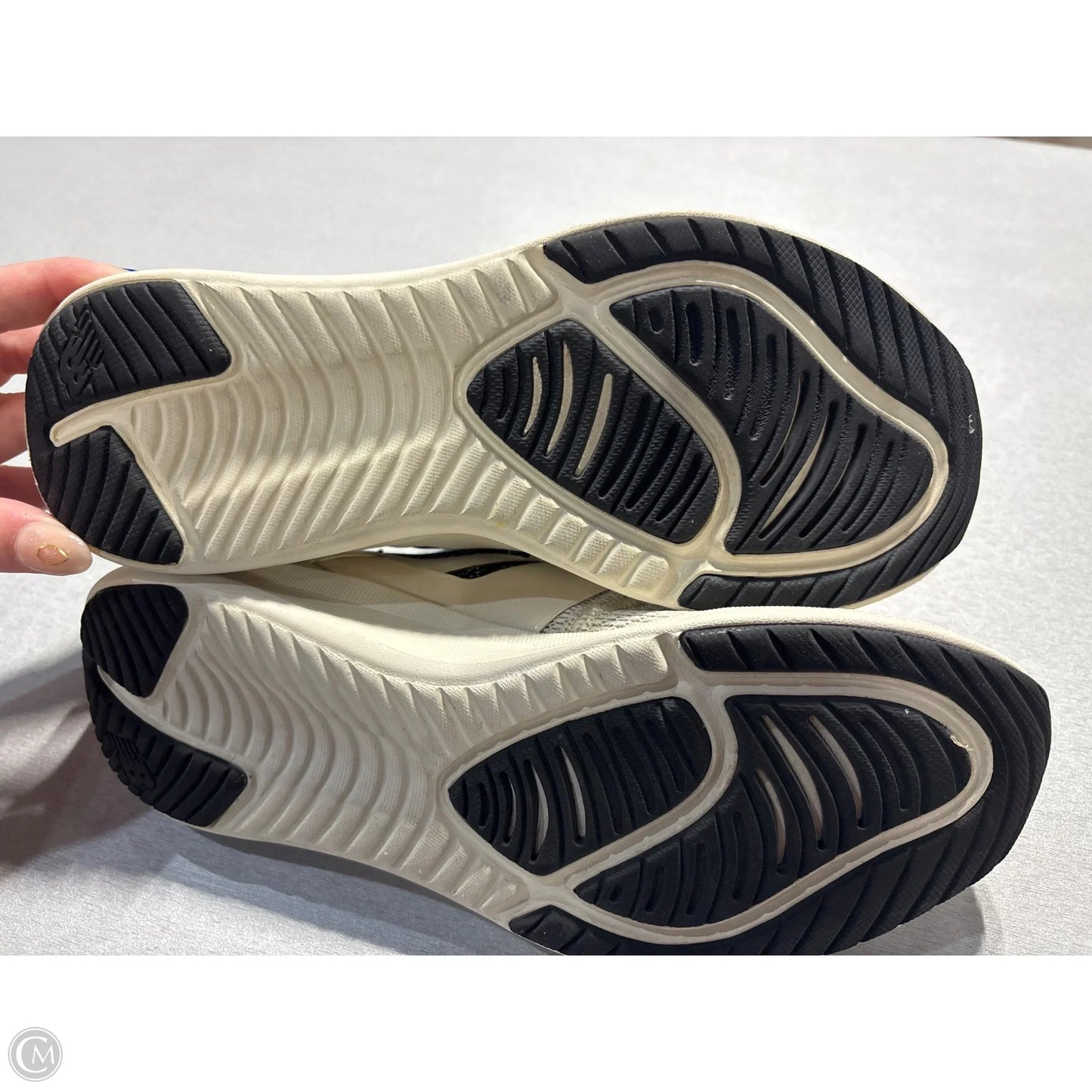 Shoes Athletic By New Balance In Tan, Size: 9.5