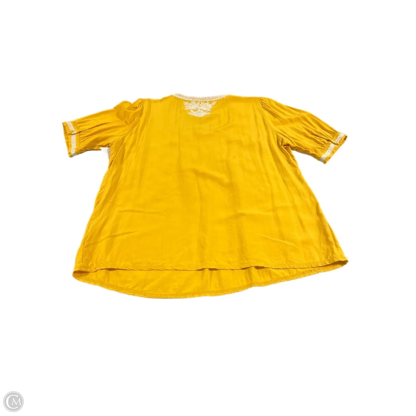 Top Short Sleeve By Solitaire In Yellow, Size: M