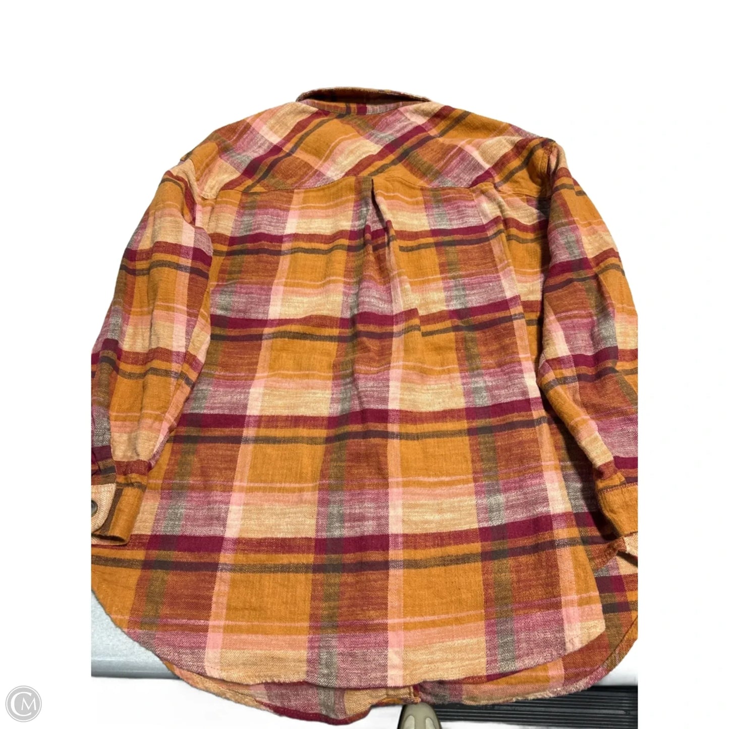 Top Long Sleeve By Maurices In Plaid Pattern, Size: L