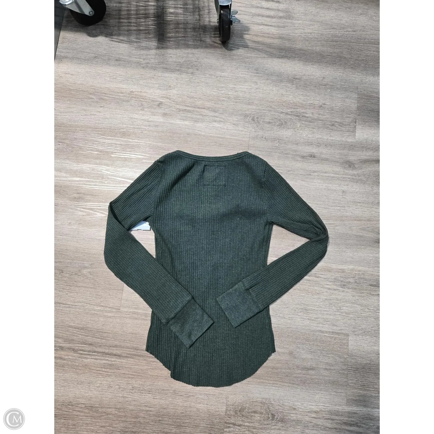 Top Long Sleeve By Aerie In Green, Size: S