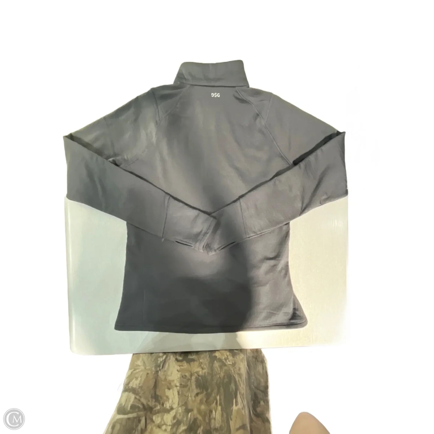 Athletic Top Long Sleeve Collar By Dsg Outerwear In Grey, Size: M