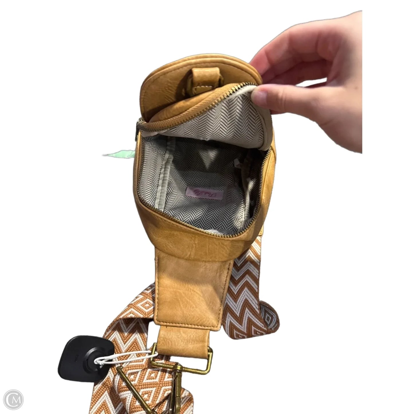 Crossbody By Cmc, Size: Medium