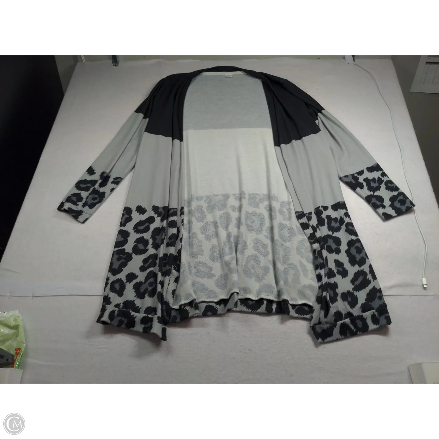 Cardigan By Clothes Mentor In Animal Print, Size: 1x