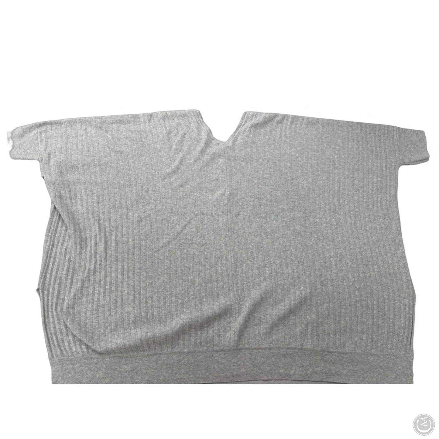 Top Short Sleeve By Cabi In Grey, Size: S