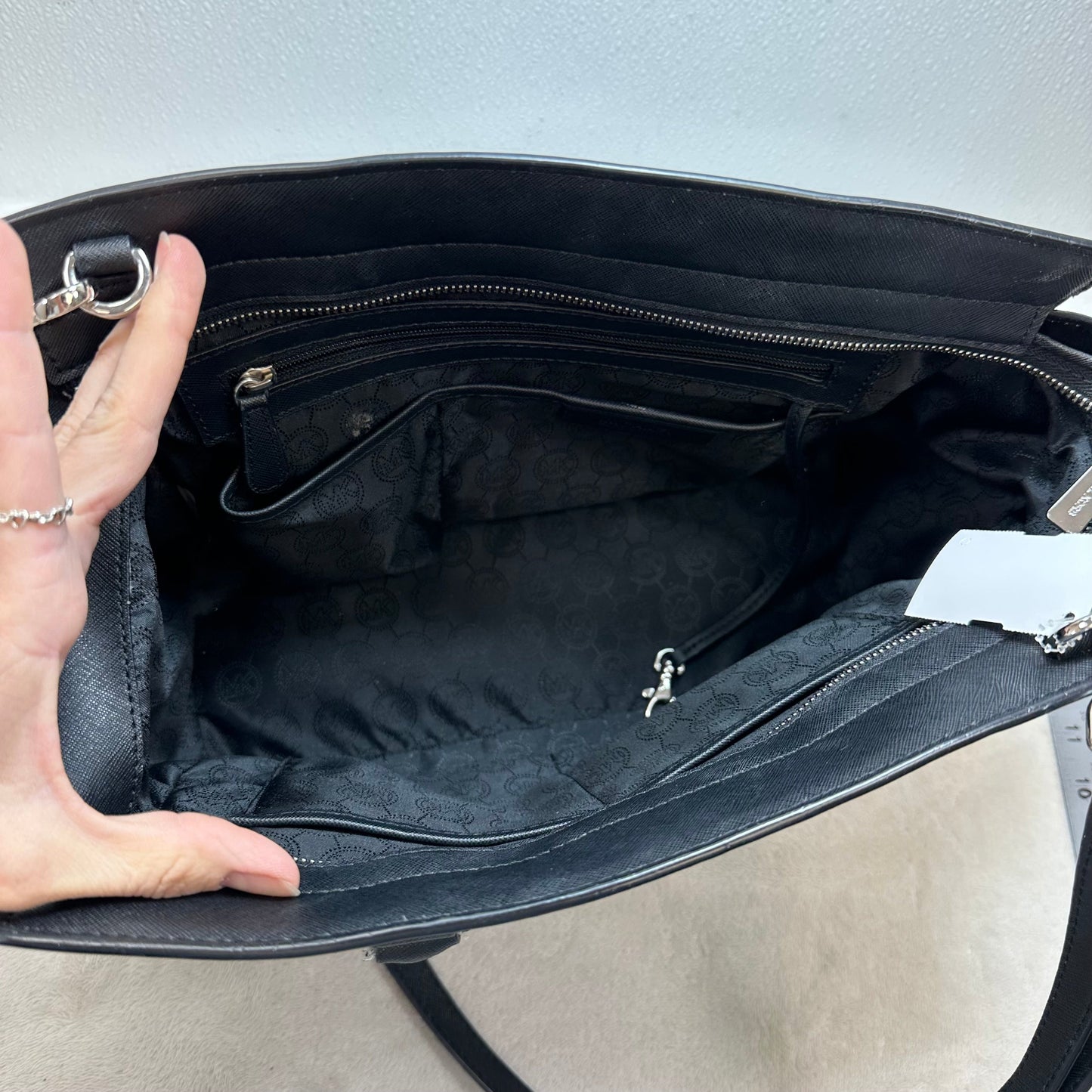 Crossbody Designer By Michael By Michael Kors, Size: Medium