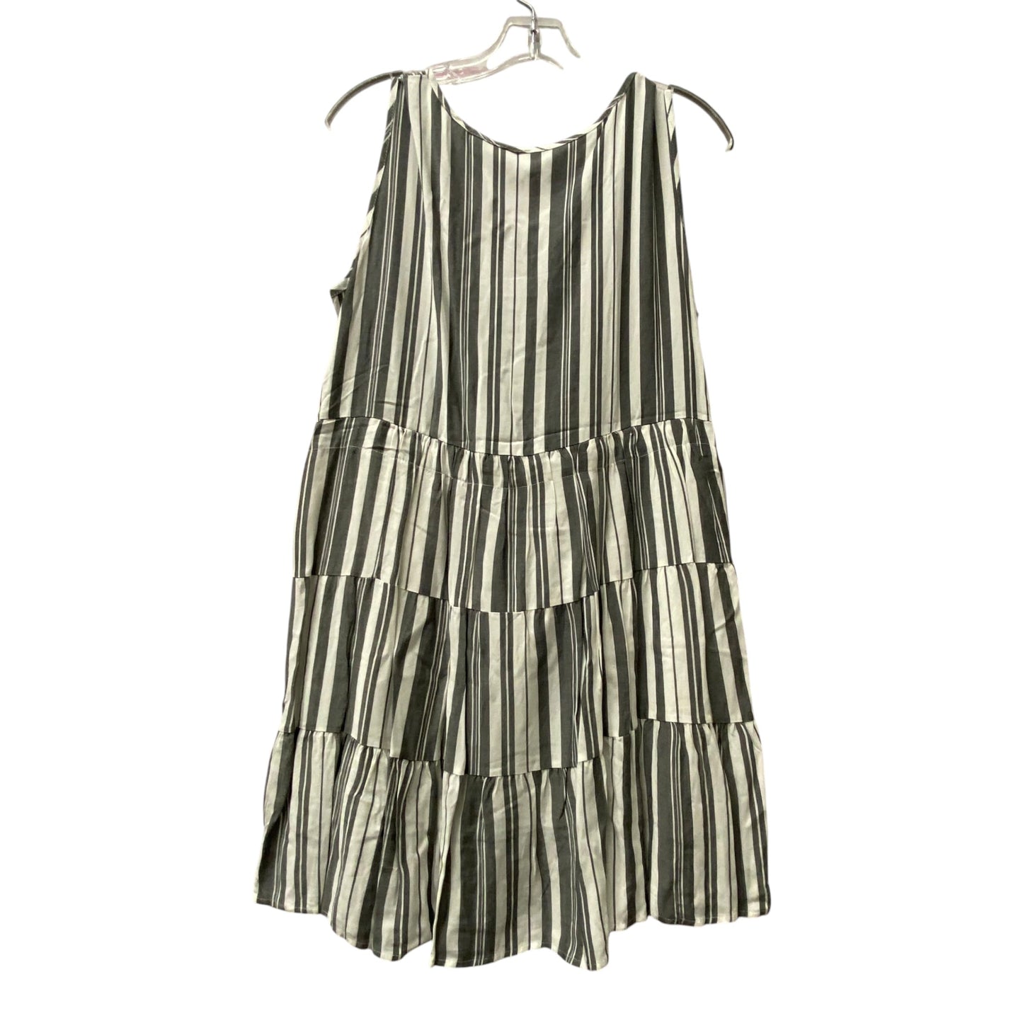 Dress Casual Midi By Gibson And Latimer In Grey & White, Size:L