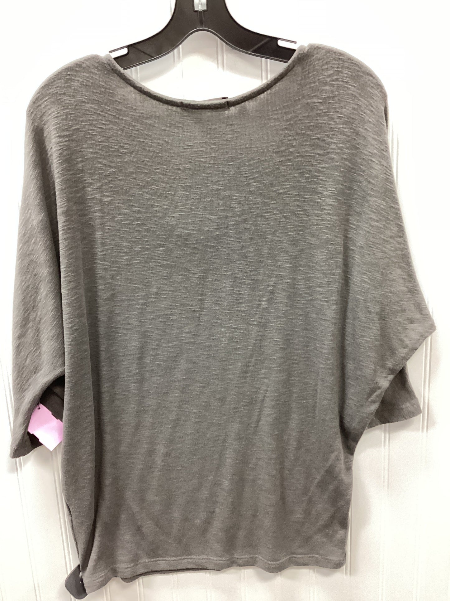 Top Ss By Clothes Mentor In Grey, Size:M