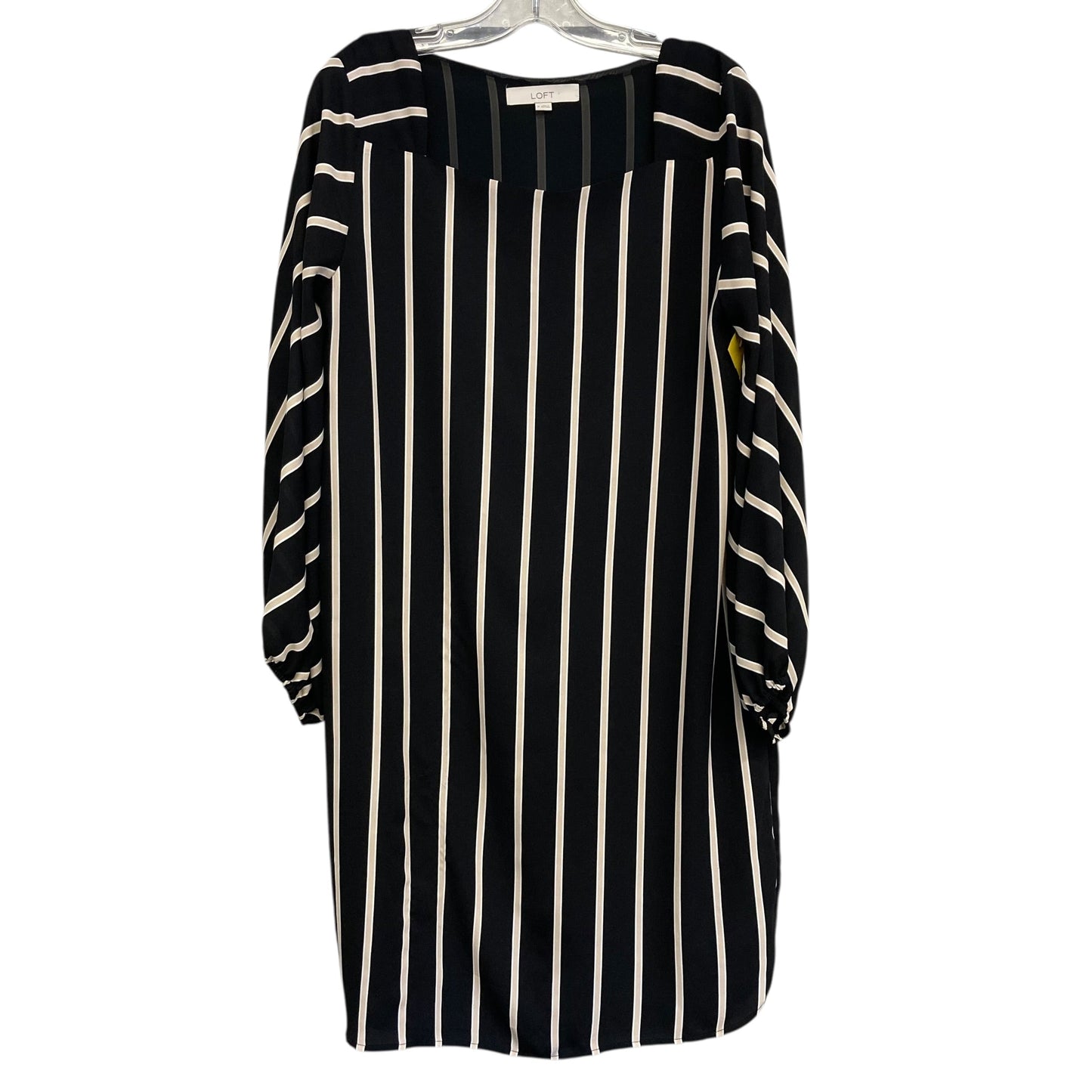 Dress Casual Short By Loft In Striped Pattern, Size:M