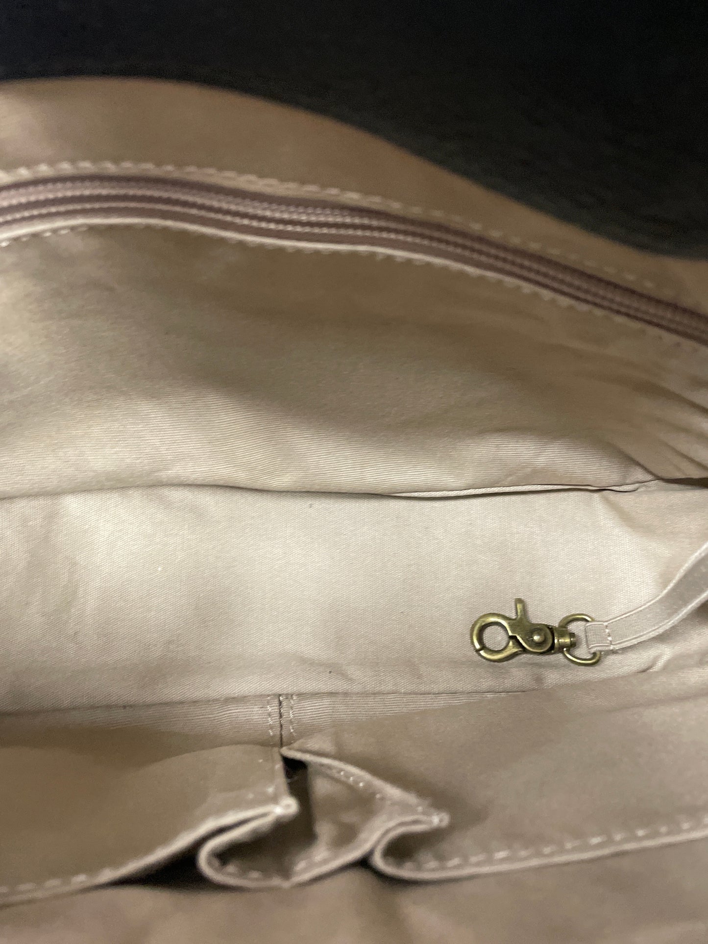 Handbag By Minooy, Size: Medium