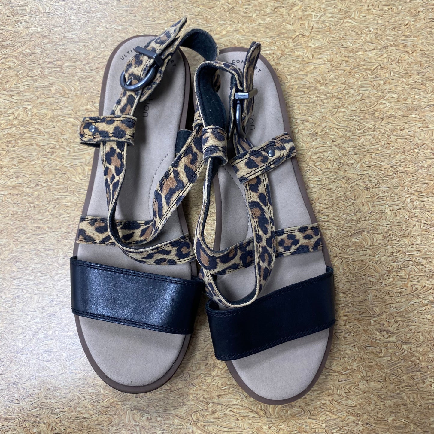 Sandals Flats By Clarks In Animal Print, Size:6