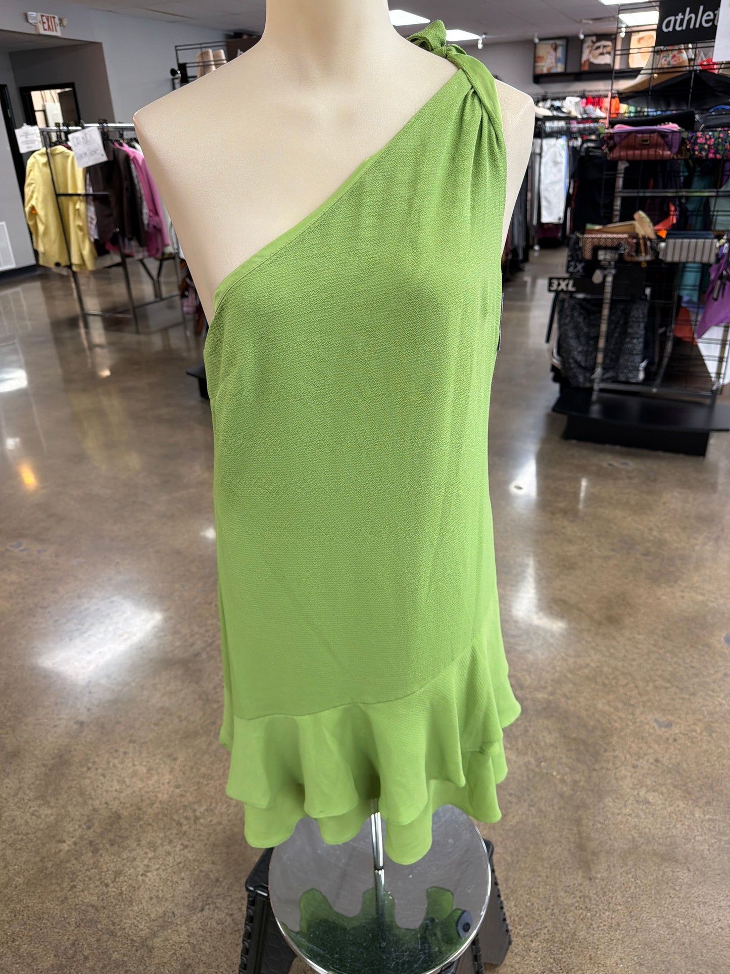 Dress Casual Short By Bcbgeneration In Green, Size:8