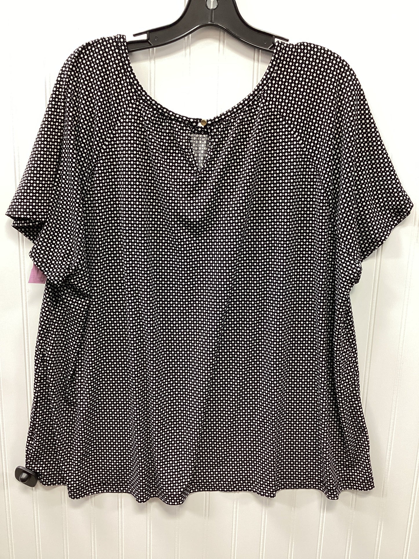 Top Ss By Liz Claiborne In Black, Size:2X