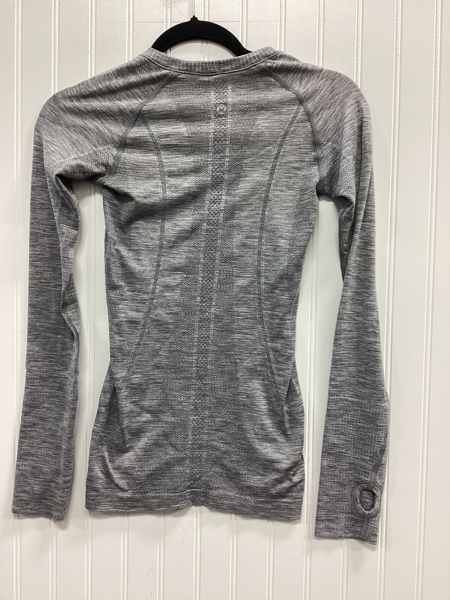 Athletic Top Ls Crewneck By Lululemon In Grey, Size:0