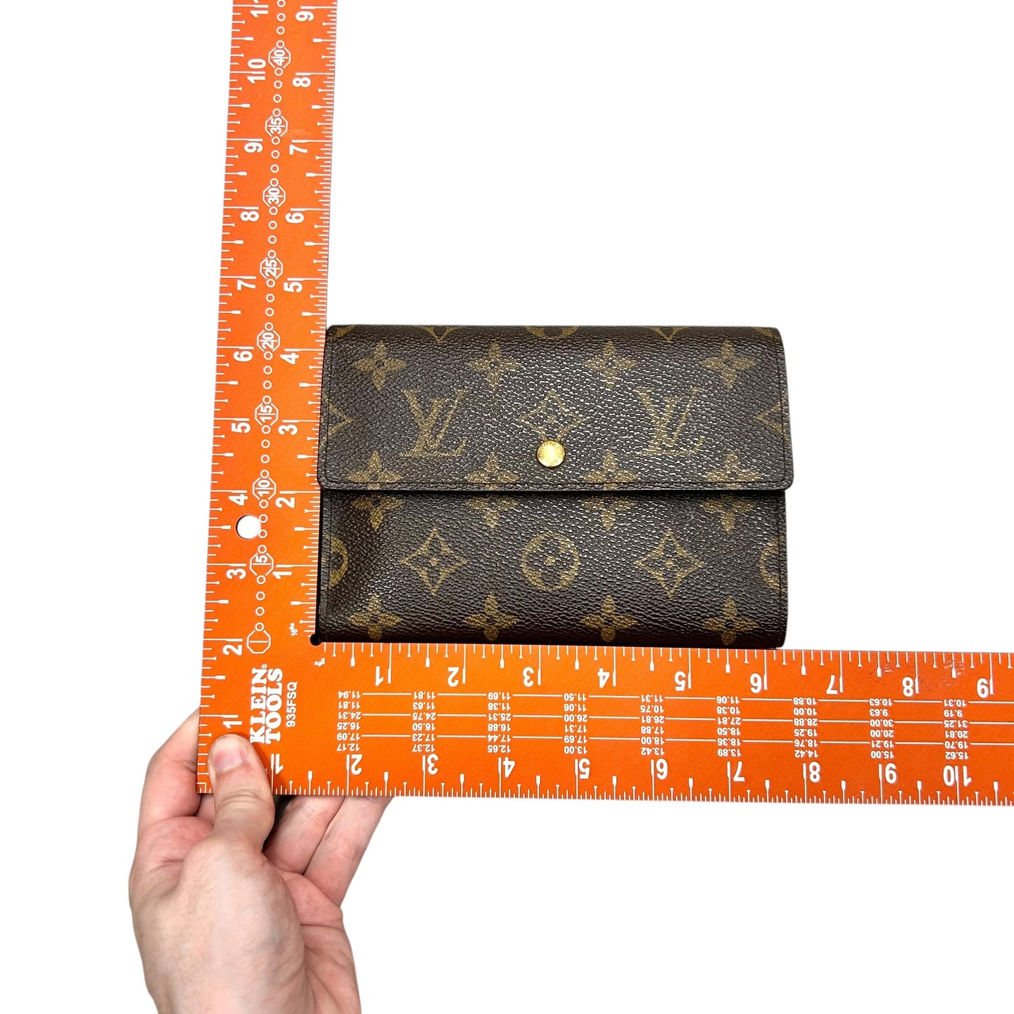 Wallet Luxury Designer By Louis Vuitton, Size: Medium