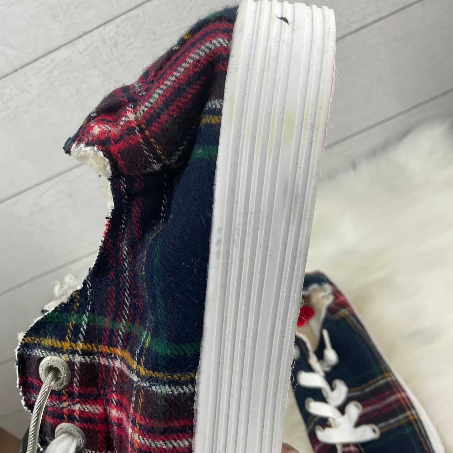 Shoes Flats By Tommy Bahama In Plaid Pattern, Size: 10