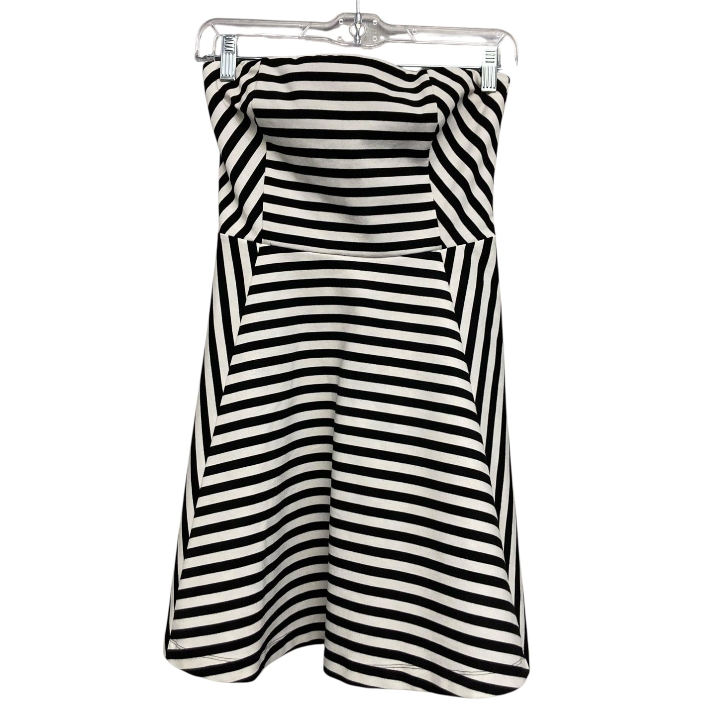 Dress Casual Short By Express In Black & White, Size:Xs
