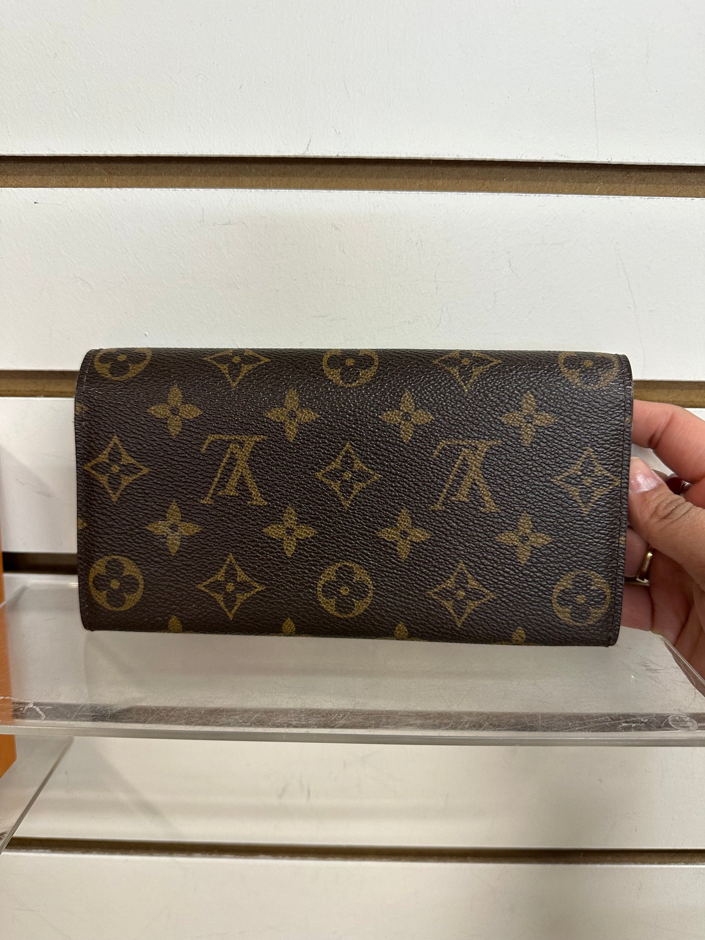 Wallet Luxury Designer By Louis Vuitton, Size: Medium