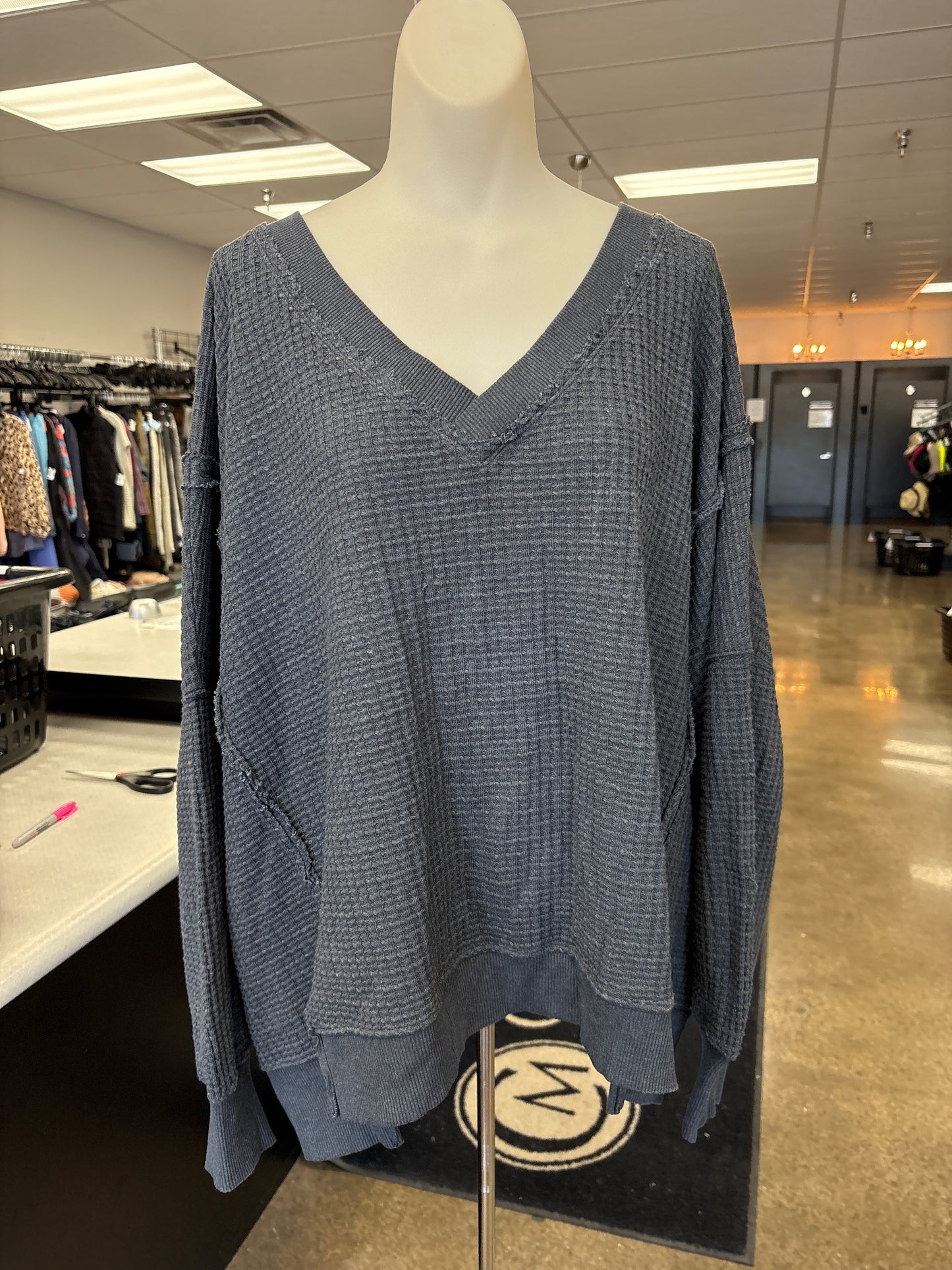 Sweater By American Eagle In Grey, Size:L
