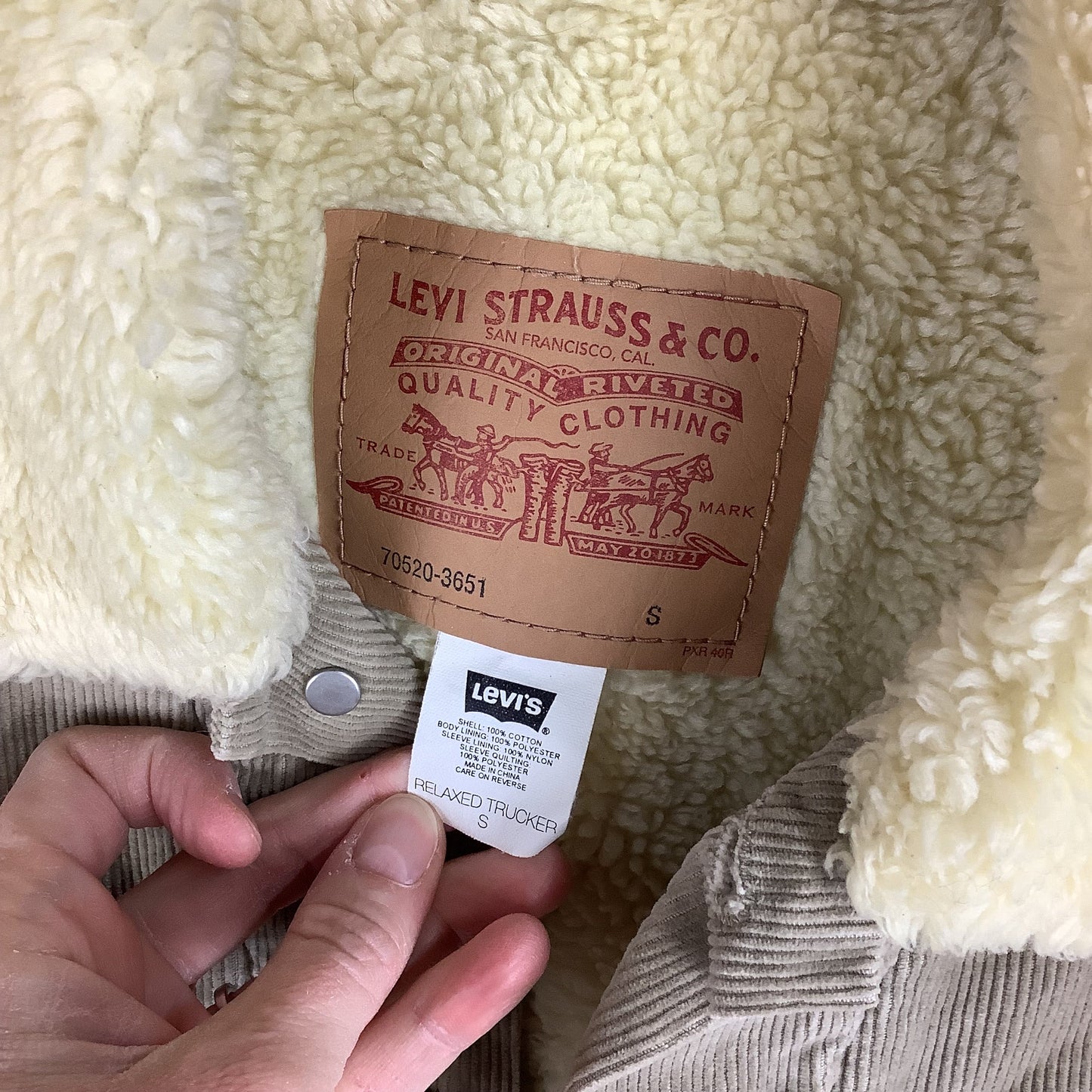 Jacket Faux Fur & Sherpa By Levis In Tan, Size: S