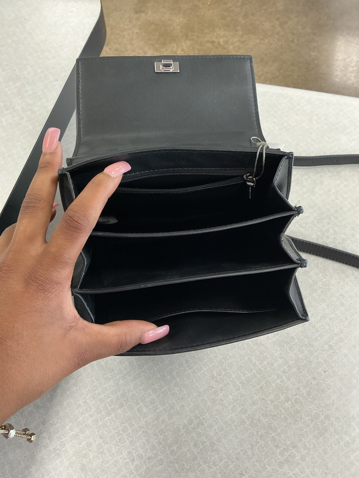 Crossbody By Clothes Mentor In Black, Size:Medium