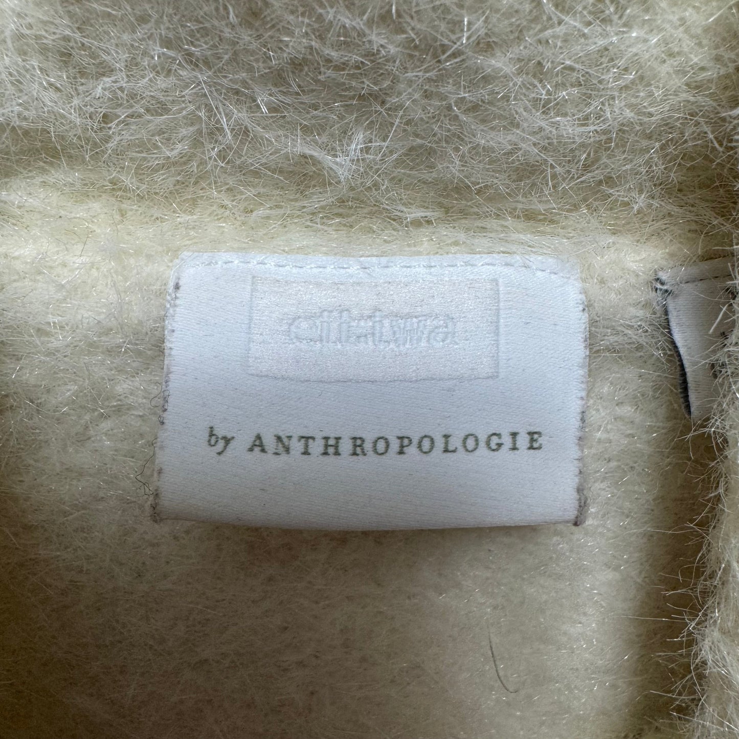Sweater By Anthropologie In Cream, Size: Xs