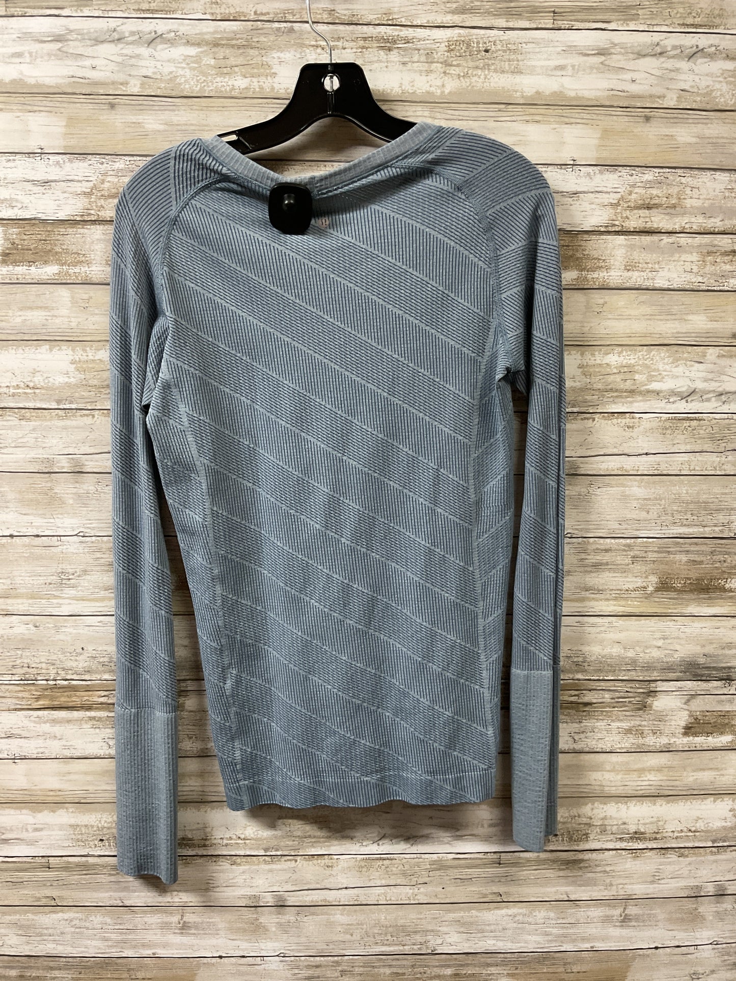 Athletic Top Ls Crewneck By Lululemon In Blue, Size:8