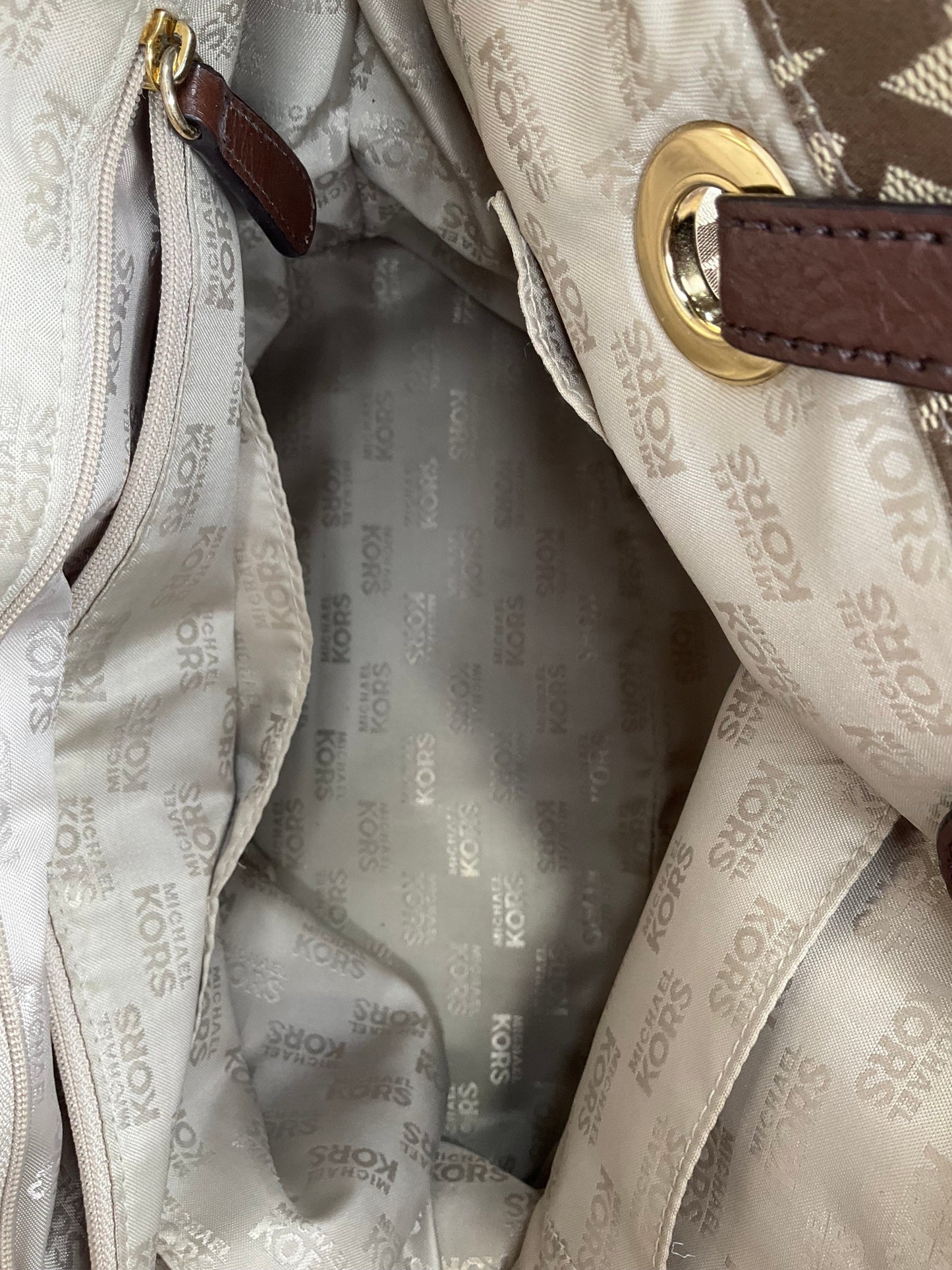 Handbag By Michael Kors Size: Medium