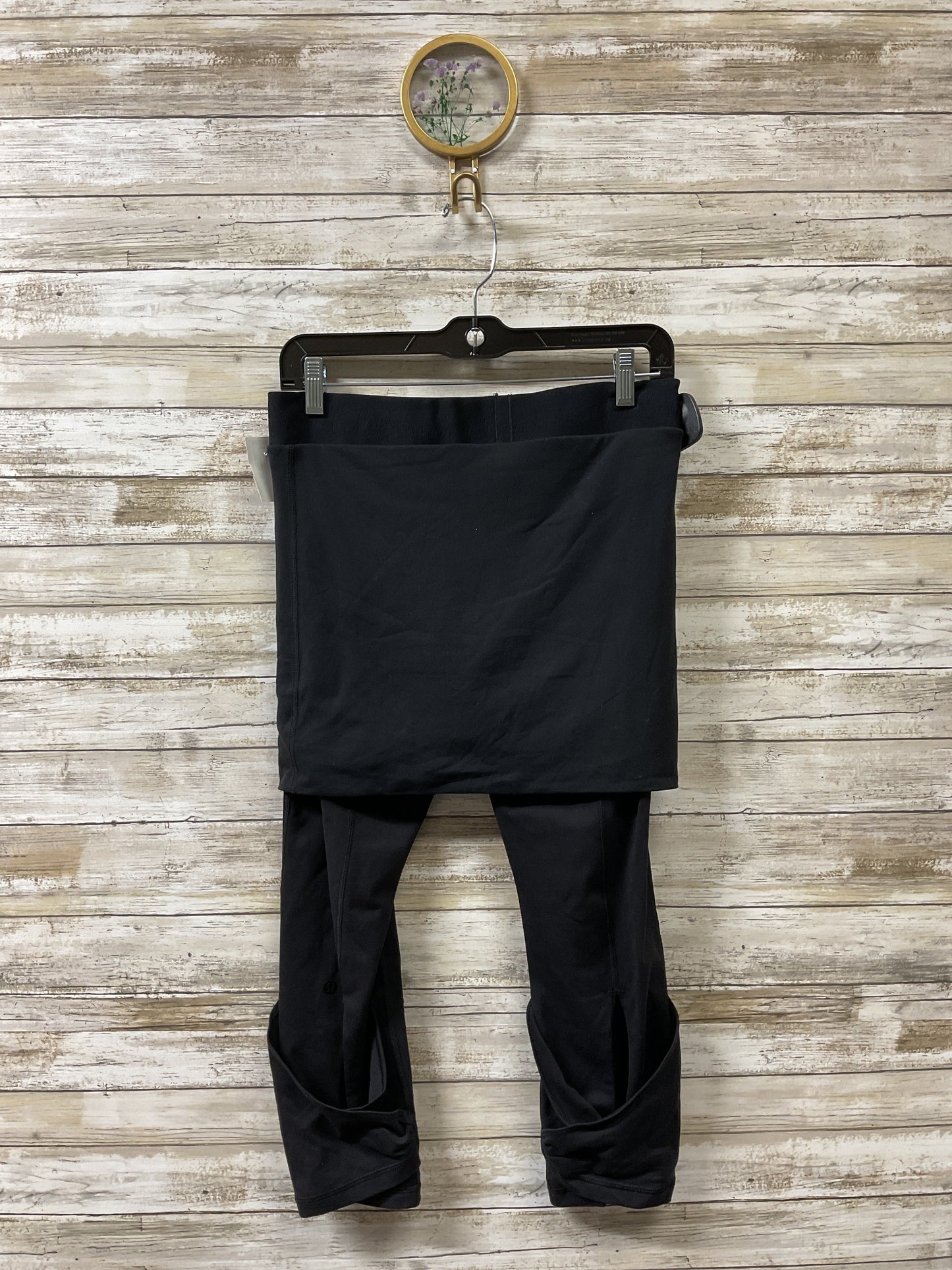 Athletic Leggings Capris By Lululemon In Black, Size:8