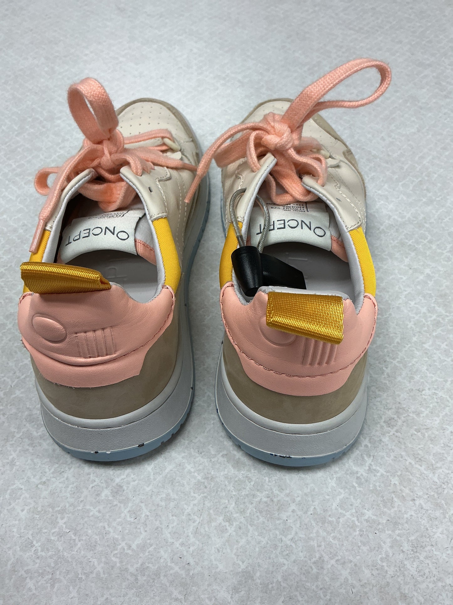 Shoes Sneakers By Cma In Pink & Tan, Size:7