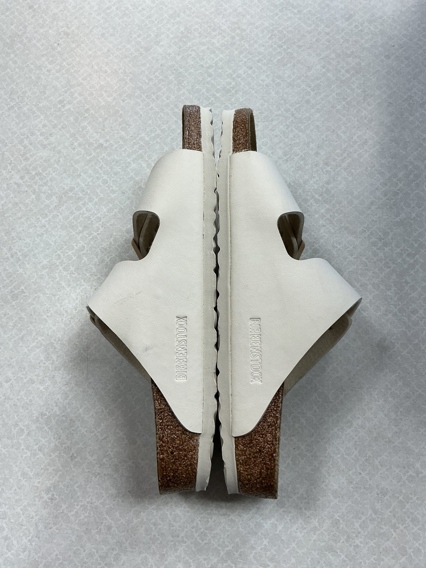 Sandals Flats By Birkenstock In Cream, Size:9