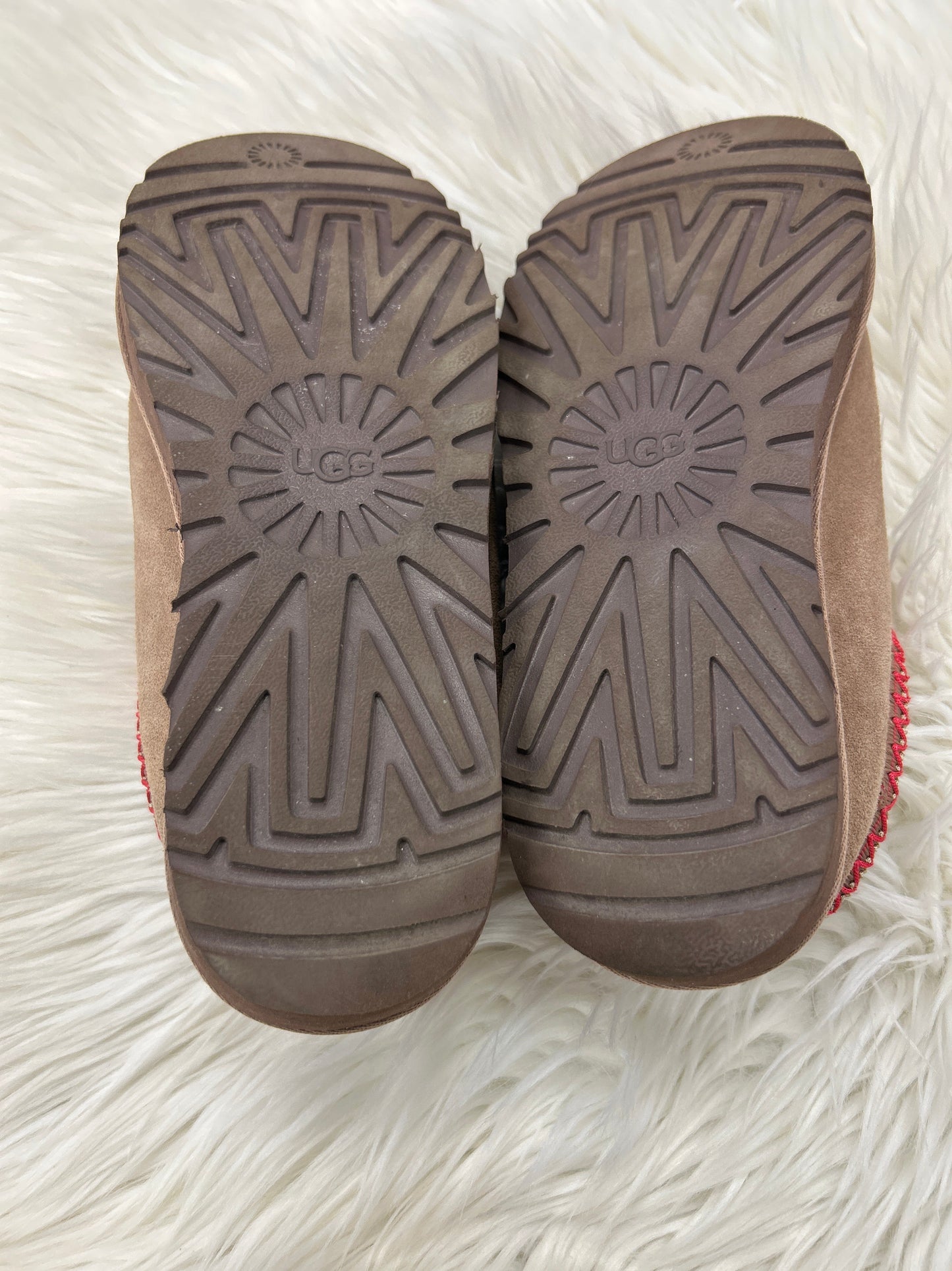 Slippers Designer By Ugg In Tan, Size:9