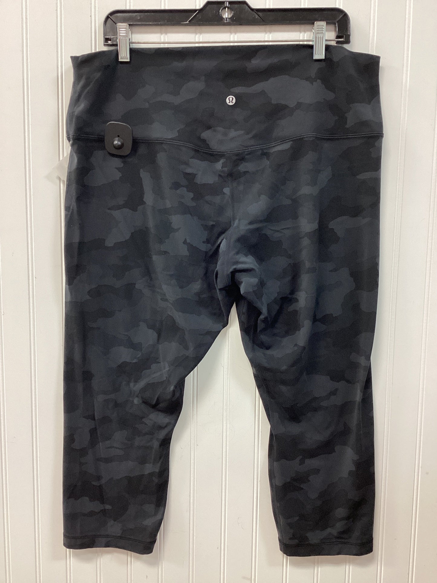 Athletic Leggings Capris By Lululemon In Black, Size:18