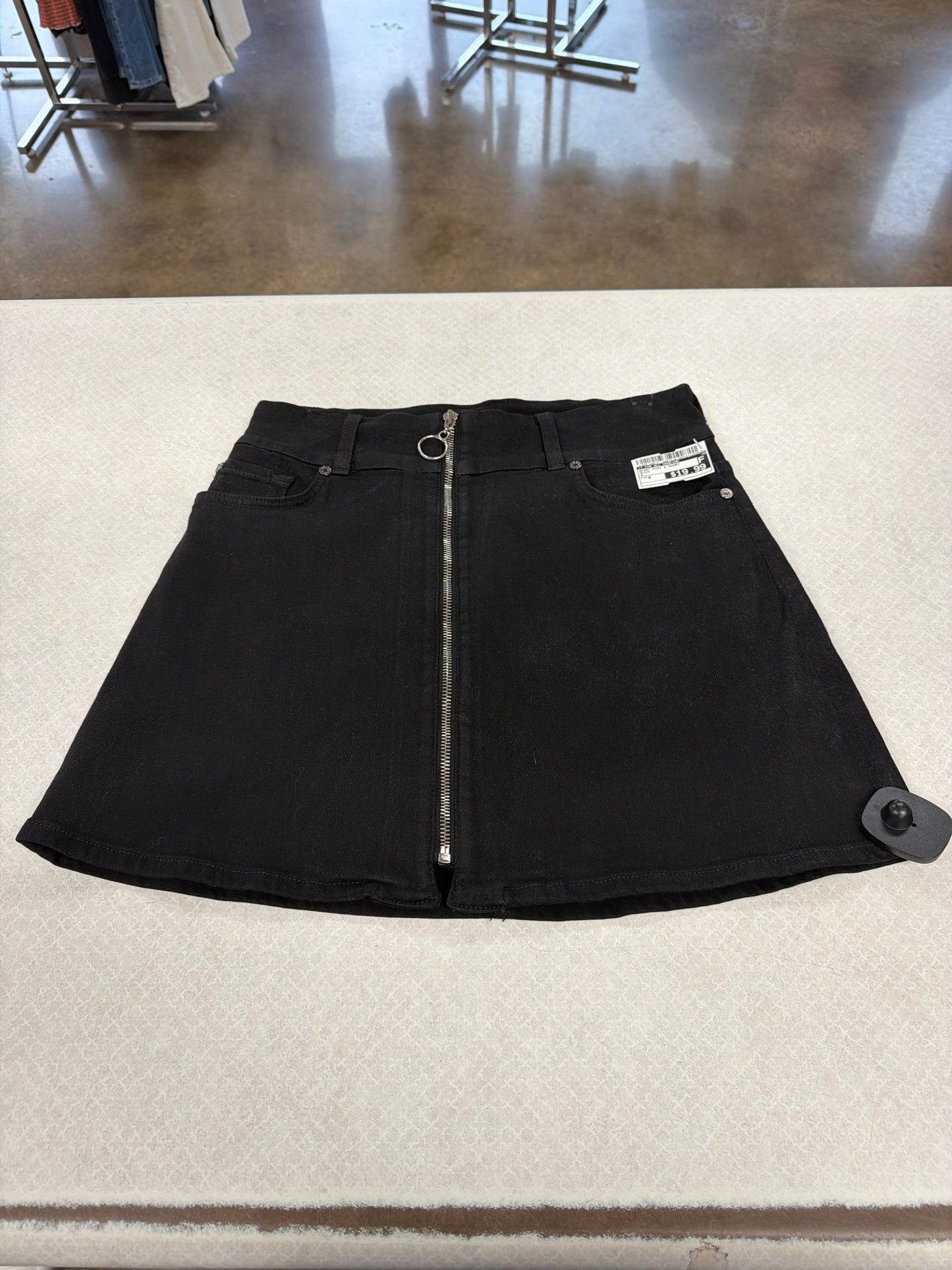 Skirt Mini & Short By 7 For All Mankind In Black, Size:6