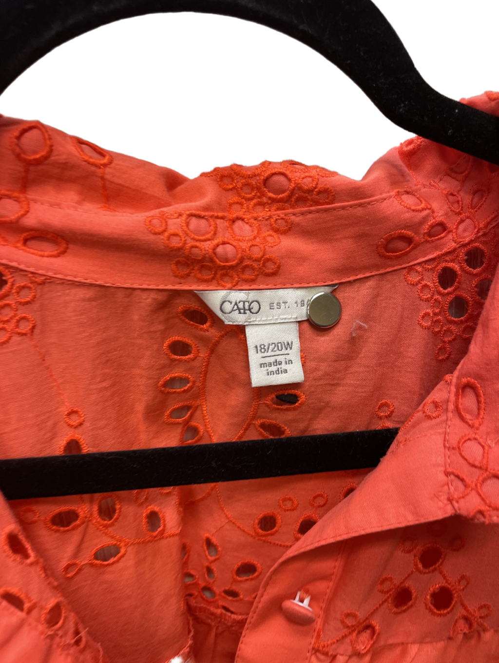 Top Short Sleeve By Cato Size: 2x